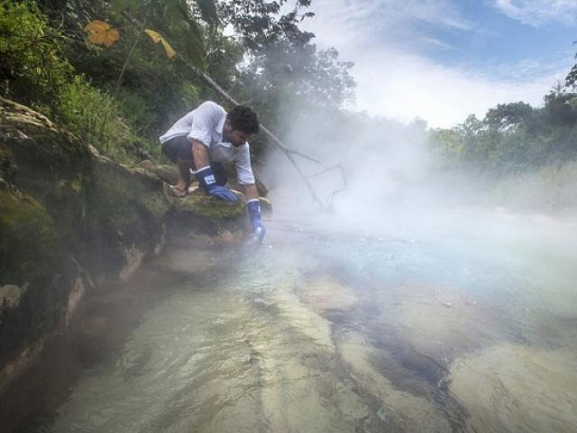 Thế giới - "Sông nước sôi" kì bí ở Brazil