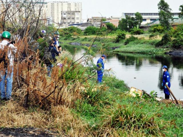 Tin tức trong ngày - Truy tìm nhân thân thi thể trôi sông mất hộp sọ