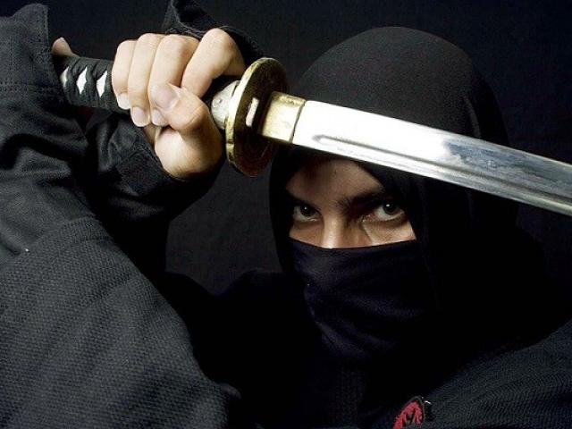 Phim - Thót tim với cảnh Ninja 'xử nhau' trên vách núi