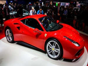 Ô tô - Xe máy - Ferrari 488 GTB về Việt Nam khác gì với Ferrari 488 Spider?