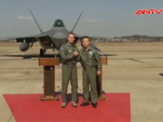 Video An ninh - Máy bay tàng hình Mỹ phô trương sức mạnh trước Triều Tiên