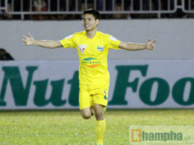 Bóng đá - Đình Tùng vẽ "cầu vồng" trên sân Thanh Hóa