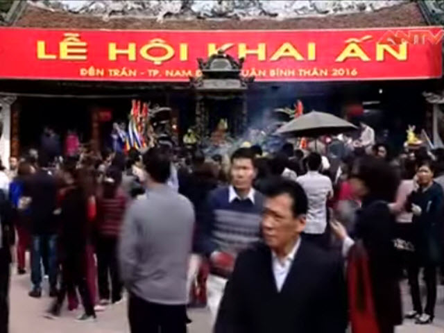 Du lịch - Đi tìm ý nghĩa đích thực của lễ hội khai ấn Đền Trần