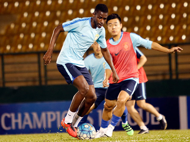 Bóng đá - Dàn sao nghìn tỷ của CLB Trung Quốc gây sốt ở Gò Đậu