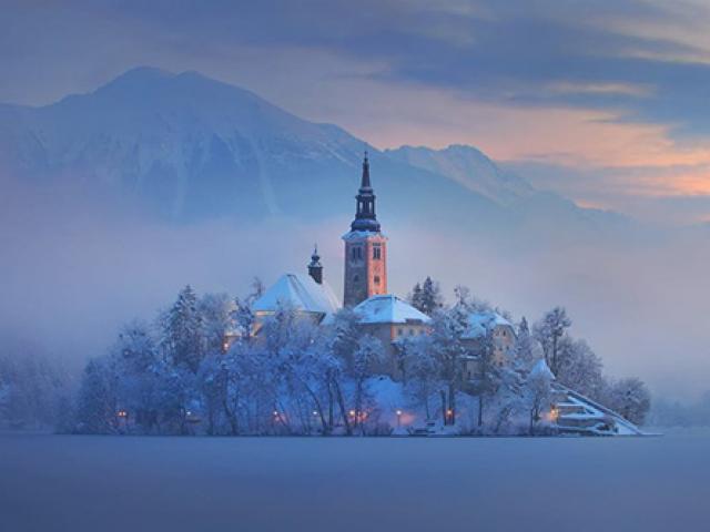 Phi thường - kỳ quặc - 15 ngôi làng tuyệt đẹp như ở xứ thần tiên