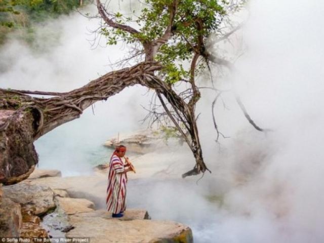 Du lịch - Dòng sông nước nóng huyền bí giữa lòng Amazon