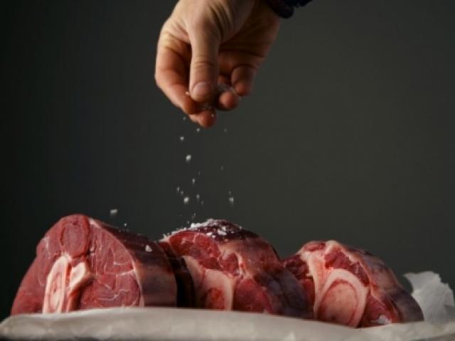 Sức khỏe đời sống - Sai lầm tai hại khi chế biến thịt thành "thuốc độc"