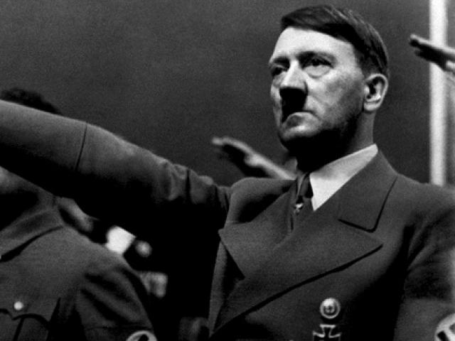 Hitler tàn sát cả châu Âu vì mặc cảm ”của quý” tí hon?