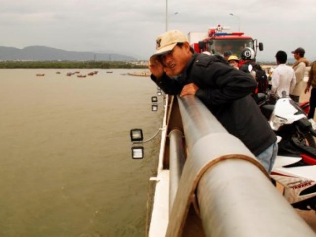 Tin tức Việt Nam - Từ TPHCM về Bình Định thăm người yêu rồi nhảy cầu tự tử