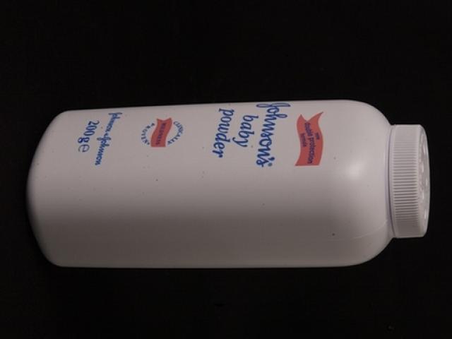 Thế giới - Bị kiện phấn rôm gây ung thư, Johnson &amp; Johnson phải bồi thường 72 triệu USD