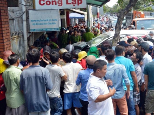 Tin tức trong ngày - Ngồi trong tiệm, thợ sửa xe bị ô tô "điên" tông chết