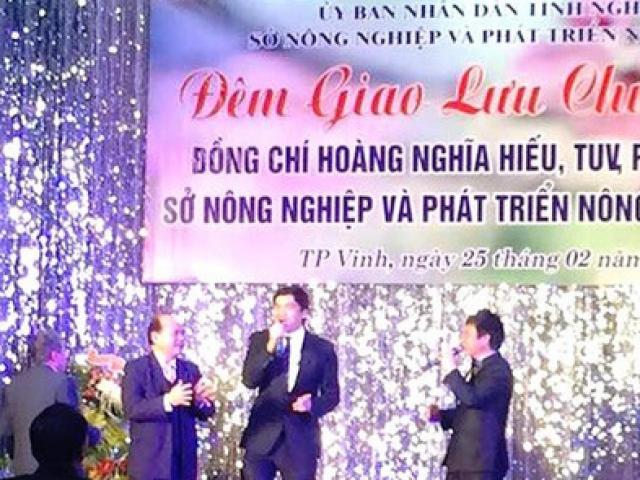 Tin tức trong ngày - Trăm người tưng bừng dự tiệc mừng tân Phó Giám đốc Sở