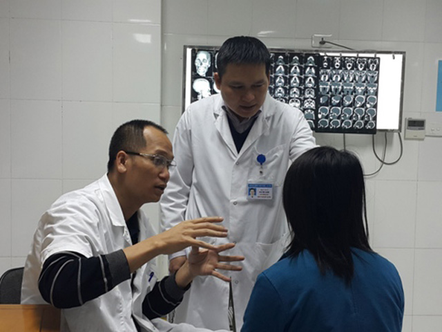 Gặp bác sĩ từng nối mảng da đầu bị đứt lìa cho bệnh nhân