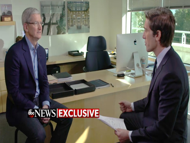 CEO Tim Cook cương quyết bảo vệ quyền riêng tư khách hàng