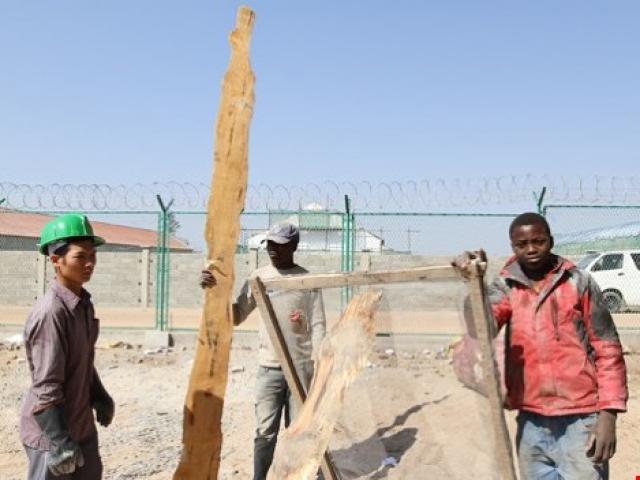 Sức khỏe đời sống - Lao động Việt Nam ở Angola đang đối diện với dịch bệnh