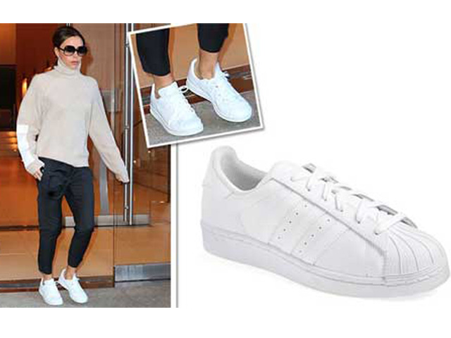 Xu hướng thời trang - Victoria Beckham "chất phát ngất" khi bỏ giày cao gót