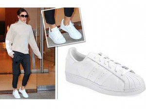 Xu hướng thời trang - Victoria Beckham &quot;chất phát ngất&quot; khi bỏ giày cao gót