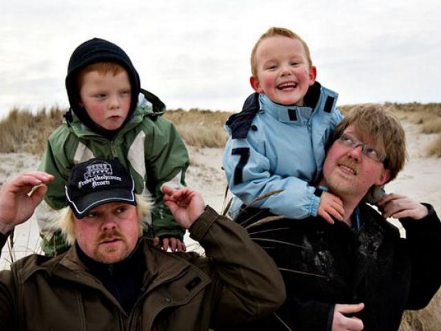 Thế giới - 3 cặp sinh đôi khác cha "tốn giấy mực" trên thế giới