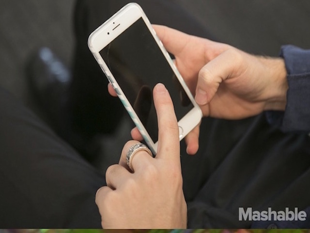 Sản phẩm mới - iPhone sẽ có tính năng thông báo "bạn đang bị theo dõi"