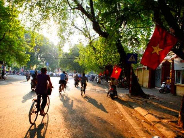 Tin tức trong ngày - Miền Bắc có nơi trên 28 độ C