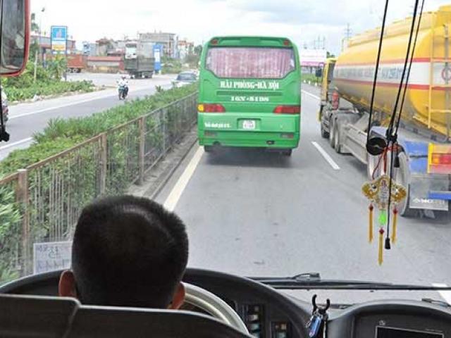 Tin tức Việt Nam - Bỏ tiền triệu mua “bùa giao thông” vẫn bị tai nạn