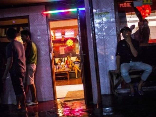 Thế giới - Cuộc chiến đóng cửa "thủ phủ" mại dâm ở Indonesia