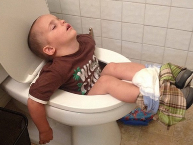 Cười 24h - Khi các nhóc tì "ngất trên giàn quất"