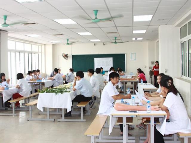 Giáo dục - du học - "Xóa sổ" trung cấp y: Bộ Y tế đi đúng hướng nhưng cần tính kĩ