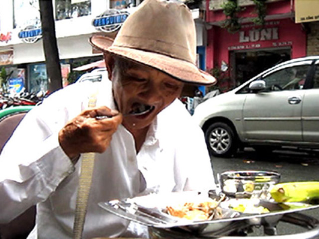 Tin tức trong ngày - TP.HCM: Thu nhập dưới 21 triệu đồng/người/năm là nghèo