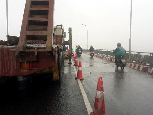 Tin tức trong ngày - Một số loại xe đã được lưu thông qua cầu An Thái