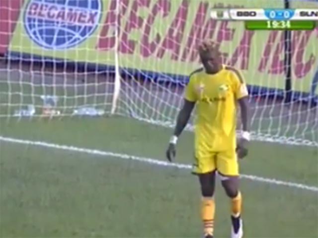 Bóng đá - Ngoại binh SLNA bỏ lỡ khó tin nhất lịch sử V-League