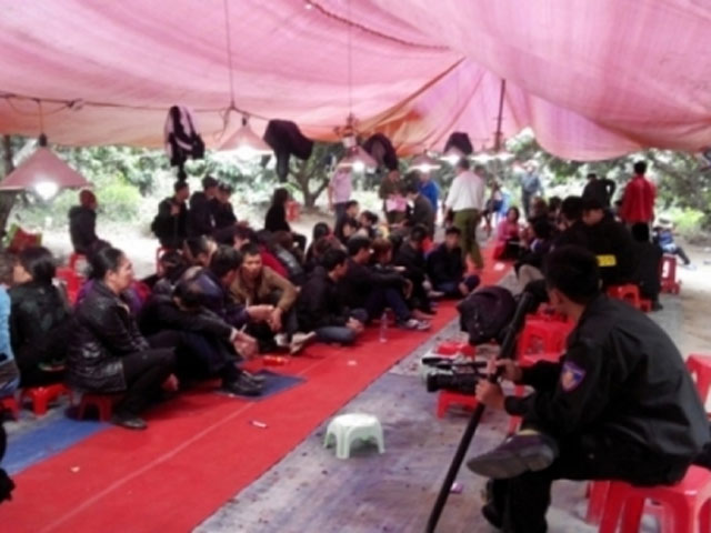 Pháp luật - Vụ cảnh sát đi tàu hỏa bắt sới bạc: Tạm giữ 91 đối tượng