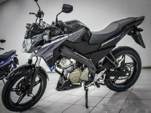 Ô tô - Xe máy - So kè Yamaha FZ150i và Honda CB150R 2016 mới về Việt Nam