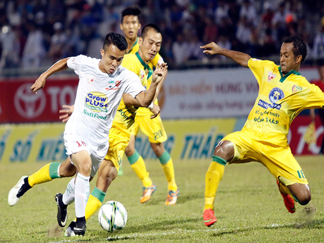 Bóng đá - HAGL thua do thời tiết và bị Đồng Tháp "câu giờ"