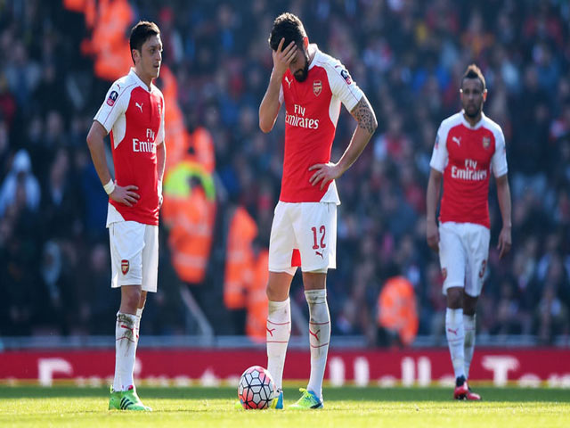 Tin bên lề bóng đá - Được ông chủ ủng hộ, Wenger sẽ không bị sa thải