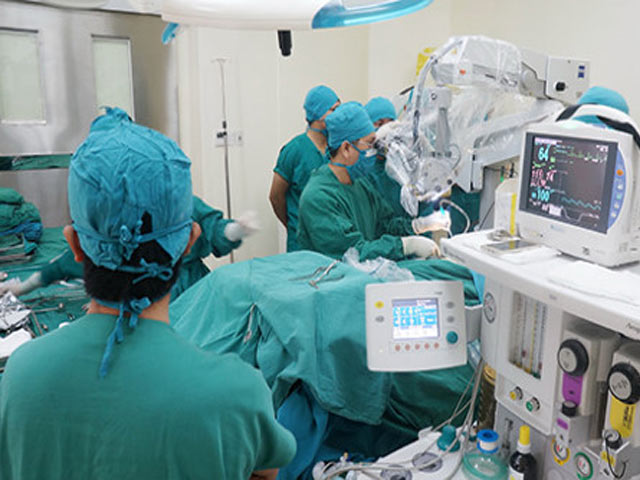 Sức khỏe đời sống - Bệnh viện tư: "Chúng tôi bị phân biệt đối xử!"