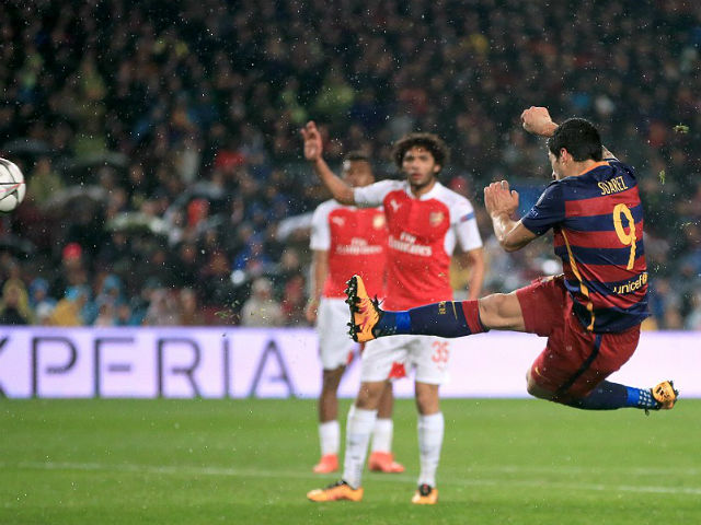 Bóng đá - SAO trẻ Arsenal đọ tuyệt tác với Messi, Suarez