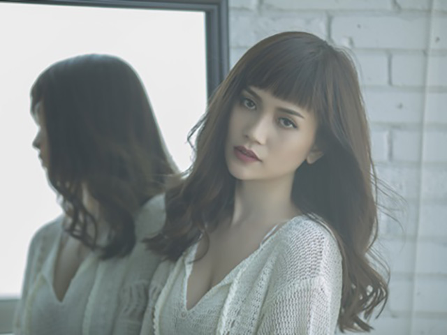 Giải trí - Sĩ Thanh đẹp mong manh trong MV đẫm nước mắt