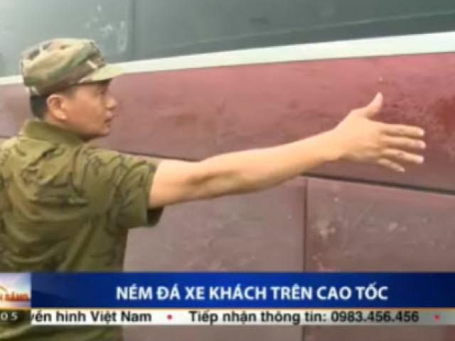 Tin tức trong ngày - Xe khách bị tạt axit trên cao tốc Nội Bài-Lào Cai