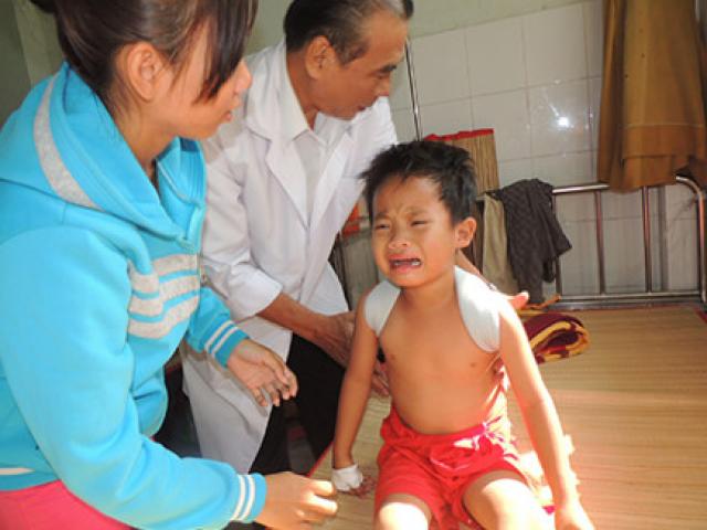 Pháp luật - Cha đánh con trai sáu tuổi dập gan