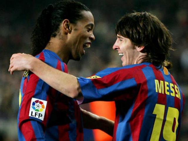 Bóng đá - "Phù thủy" Ronaldinho - Messi: Ai mới là “Vua” ở Barca?