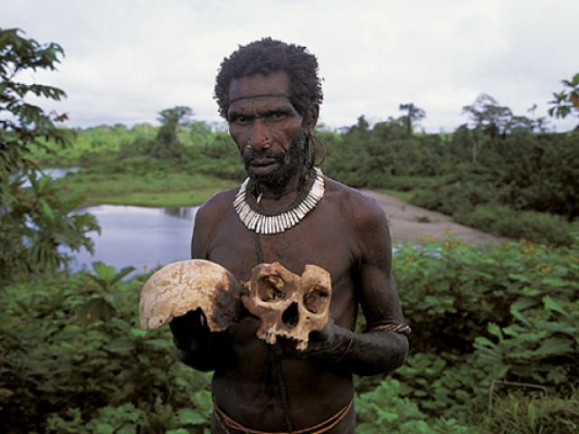 Phi thường - kỳ quặc - Rùng mình những bộ tộc ăn thịt người ghê rợn