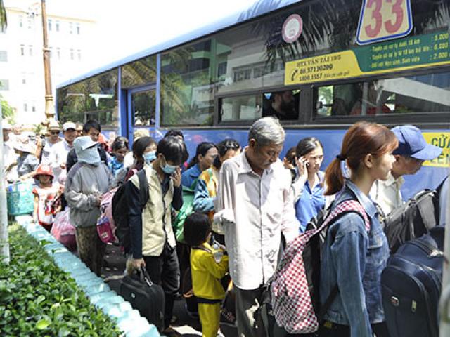 Tin tức trong ngày - Cầu Ghềnh sập: Tạm dừng nhiều chuyến tàu từ 23/3