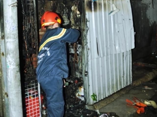 Tin tức trong ngày - Huy động xe thang dập đám cháy chưa tới 4 mét vuông