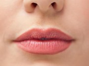 Năm dấu hiệu trên môi bạn không bao giờ nên bỏ qua