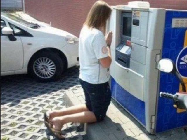 Những hình ảnh "khó gặp" tại cây ATM