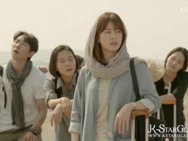 Thị trường - Tiêu dùng - "Hốt bạc" nhờ kinh doanh sản phẩm ăn theo phim "Hậu duệ mặt trời"