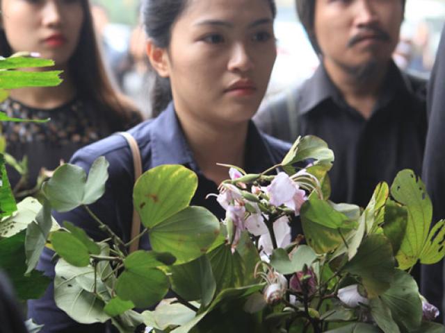Đời sống Showbiz - Những món quà đặc biệt nhất trong đám tang Trần Lập