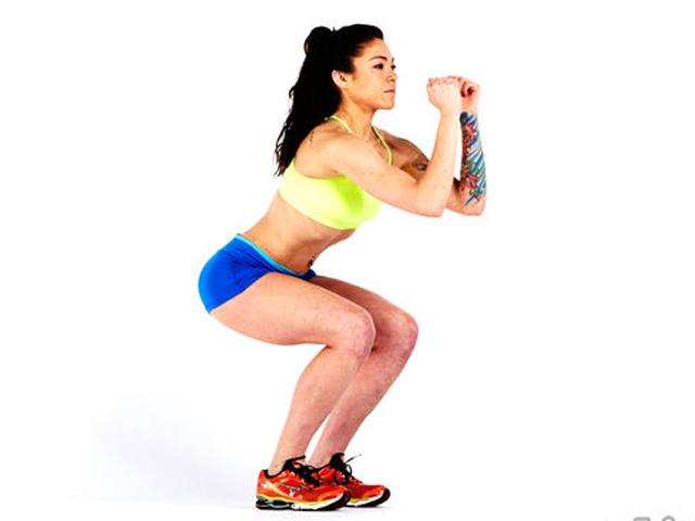 Bí quyết làm đẹp - 4 hiểu lầm các cô nàng thường mắc phải khi tập squat