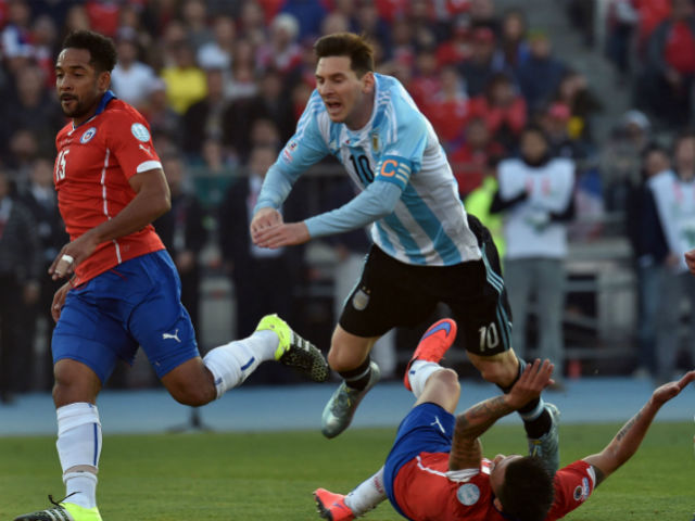 Bóng đá - Chile – Argentina: Có Messi, Tango thêm rối
